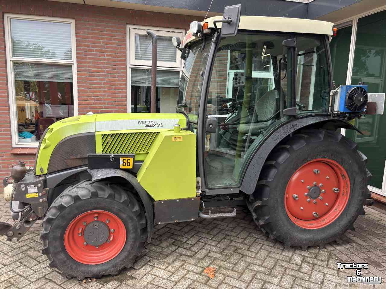 Tractor Claas Nectis 267