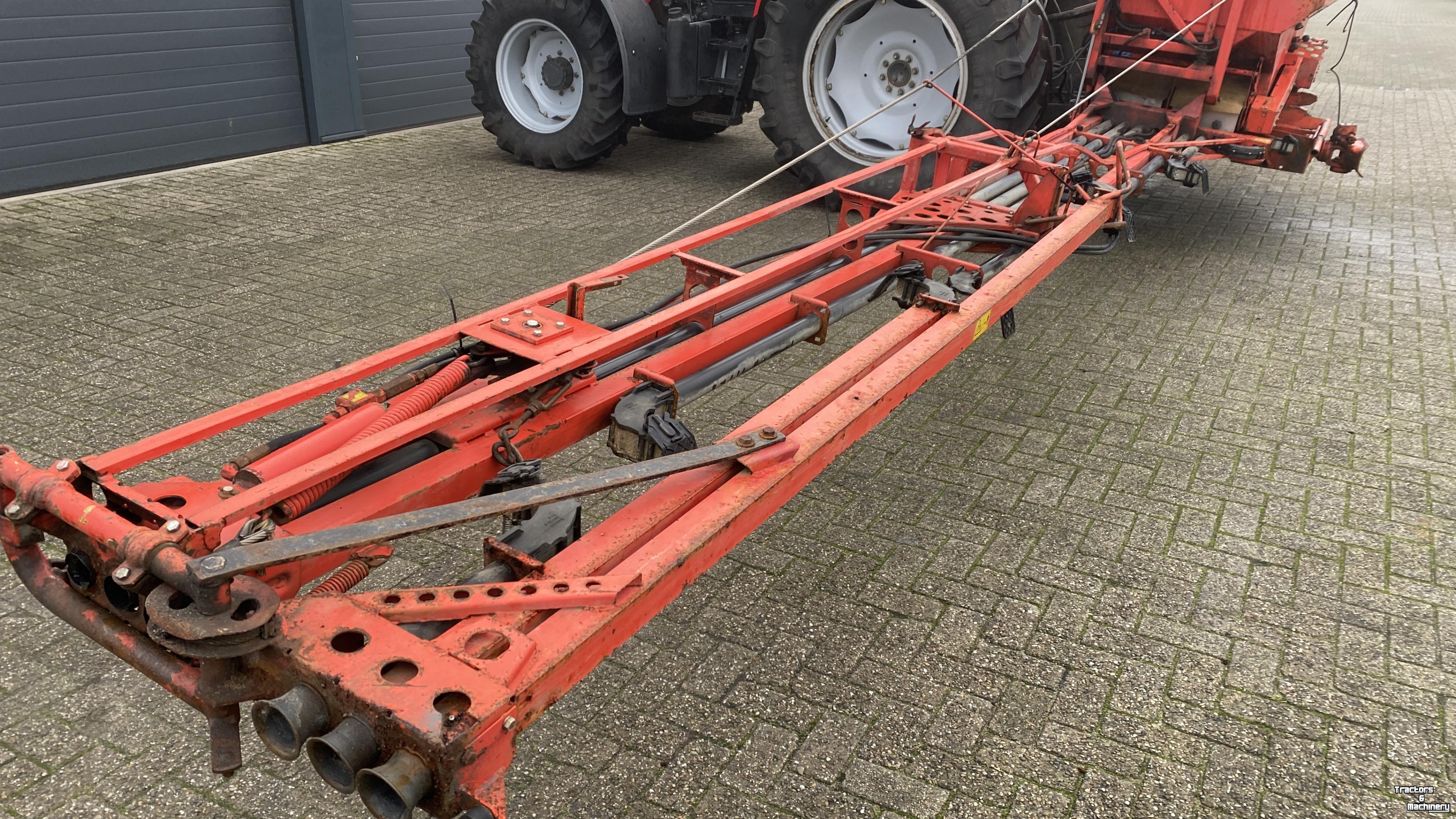 Fertilizer spreader Rauch Aero 2221 pneumatische strooier