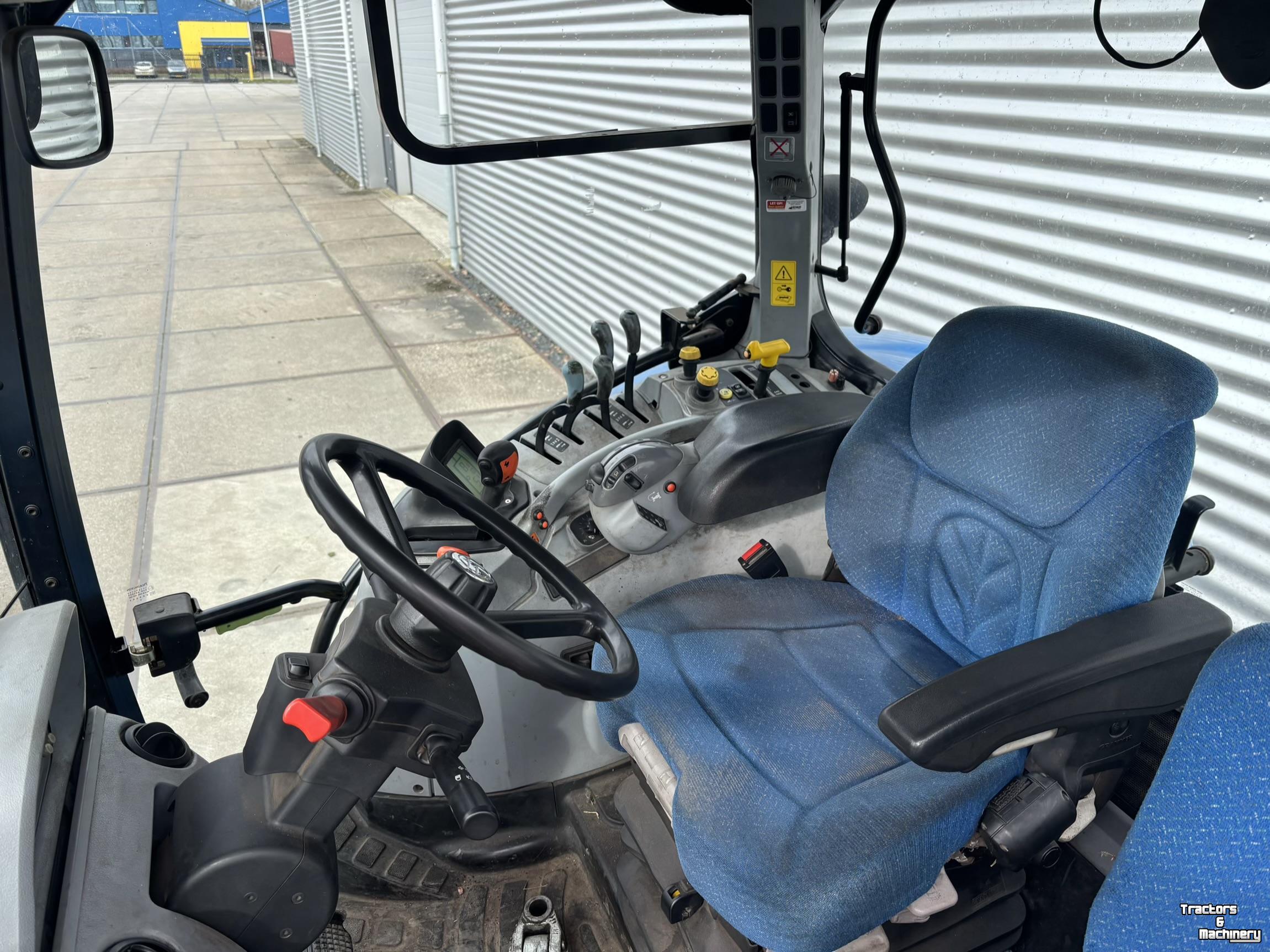 Tractor New Holland T6050