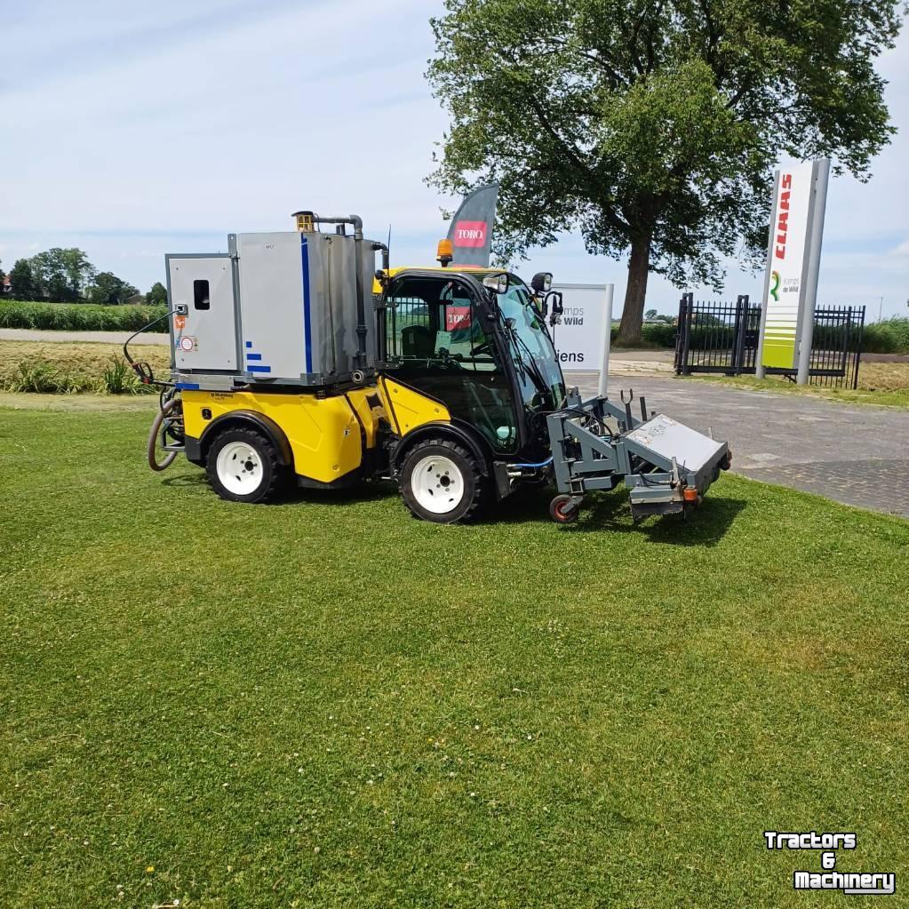 Snow Removal Equipment Multihog CX 75 met Empas MCP opbouw