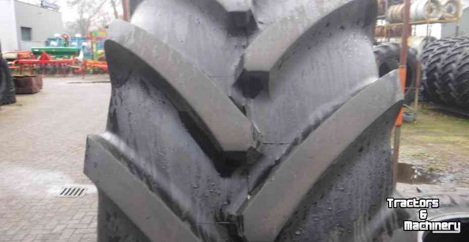 Wheels, Tyres, Rims & Dual spacers Michelin 710/75R42 AXIOBIB IF 98%