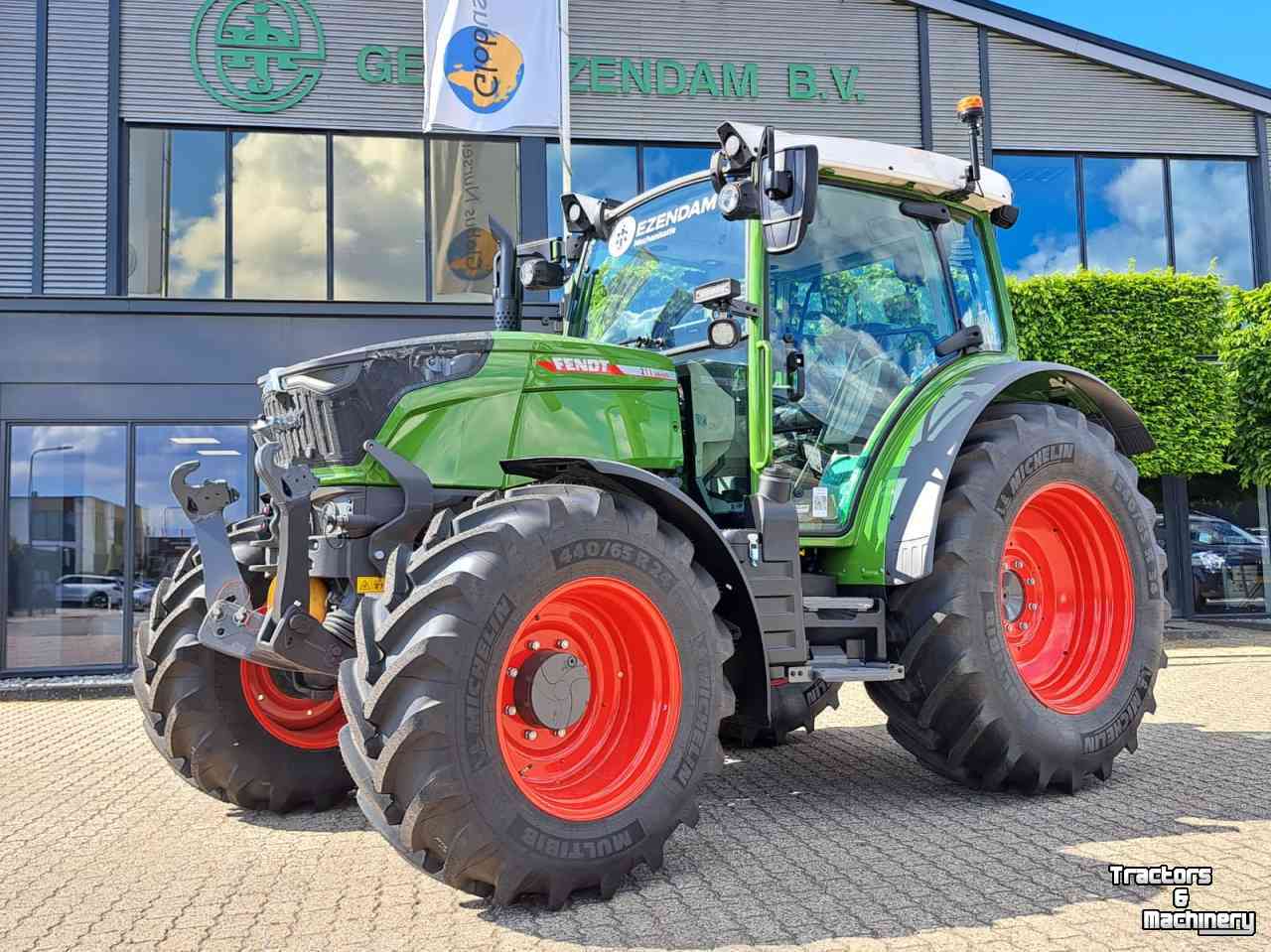 Tractor Fendt 211