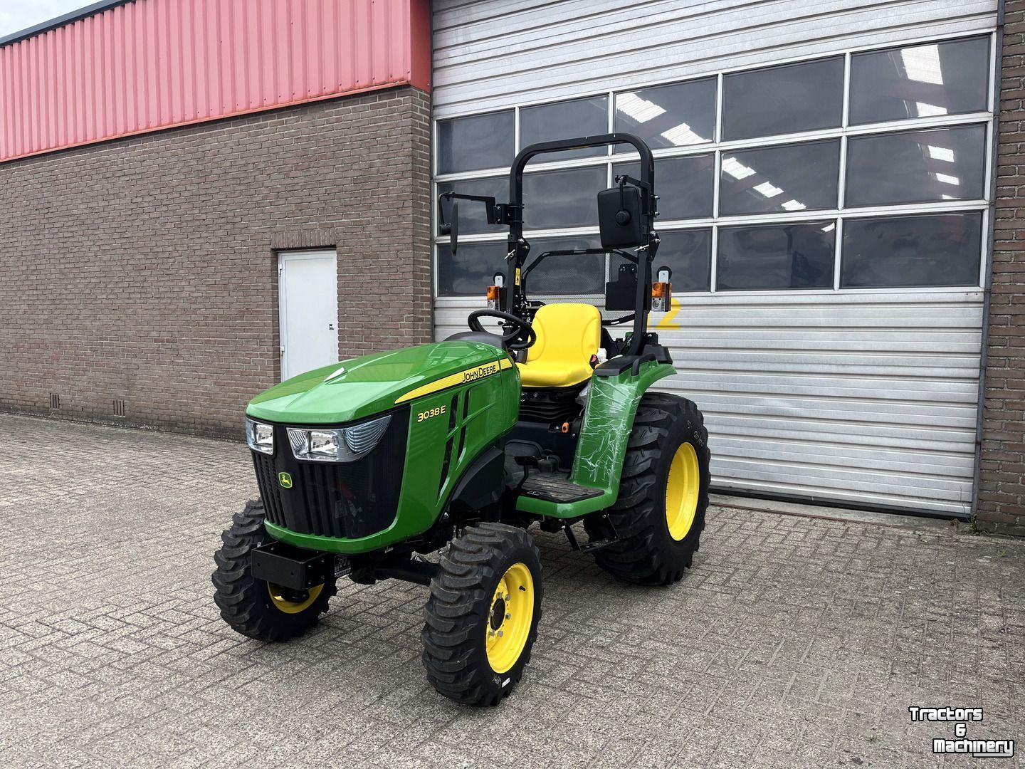 Small-track Tractor John Deere 3038E