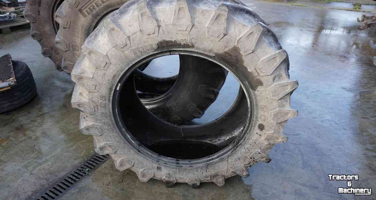 Wheels, Tyres, Rims & Dual spacers Trelleborg 440/65X28 50% TM 800