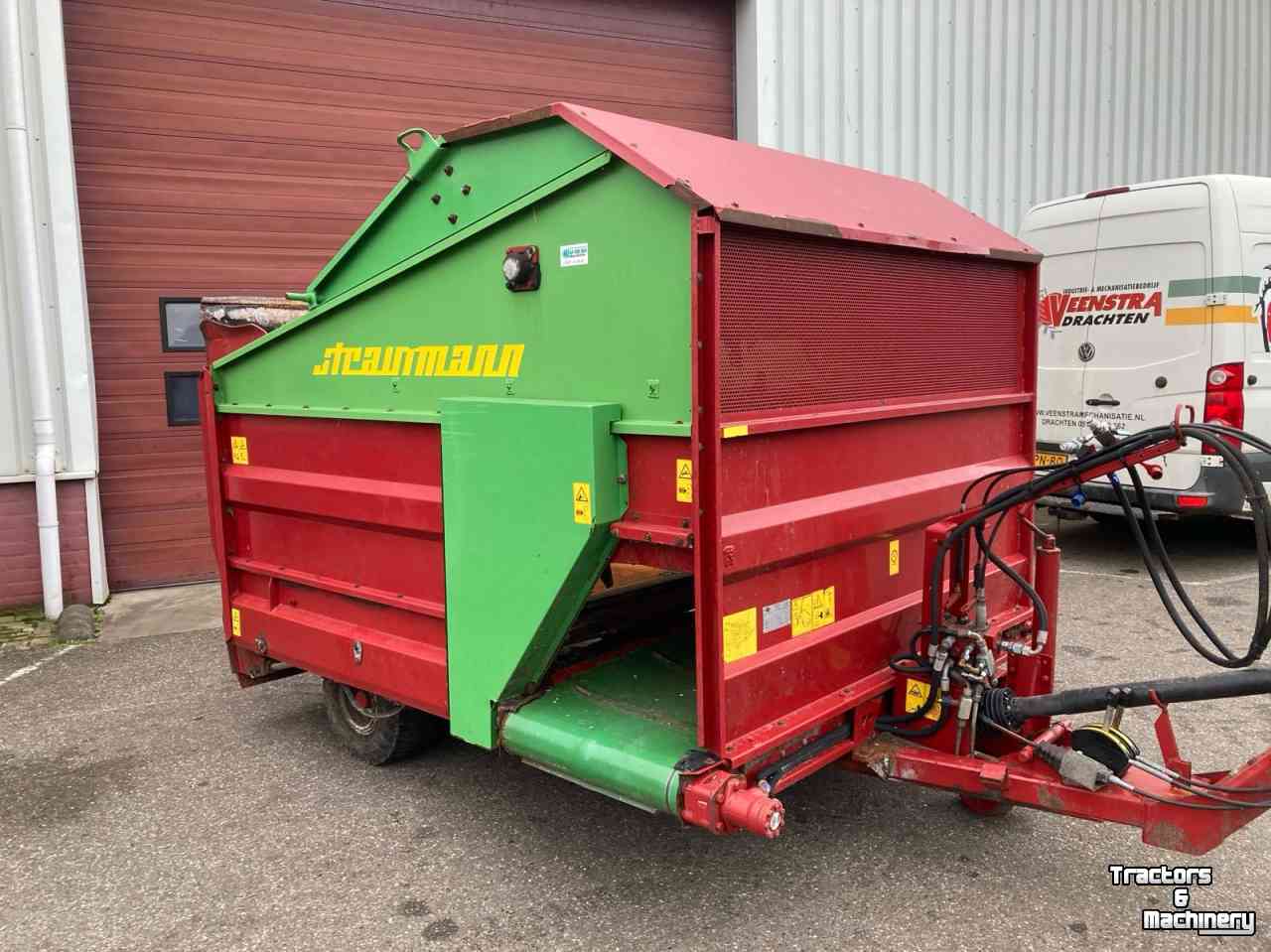 Silage-block distribution wagon Strautmann Ubvw