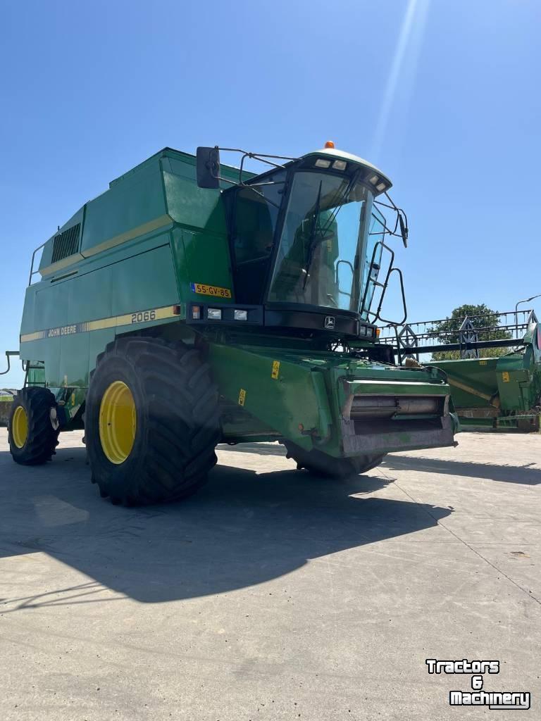Combine John Deere 2066