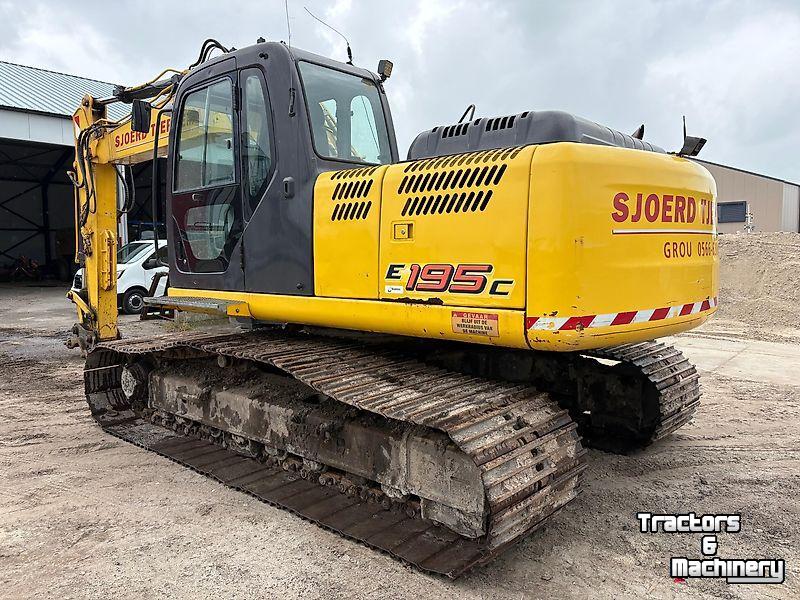 Excavator New Holland E195B LC