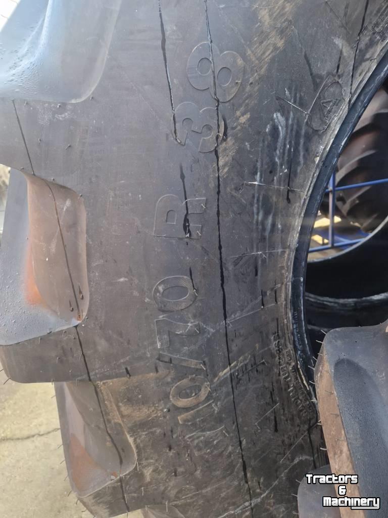Wheels, Tyres, Rims & Dual spacers Vredestein banden