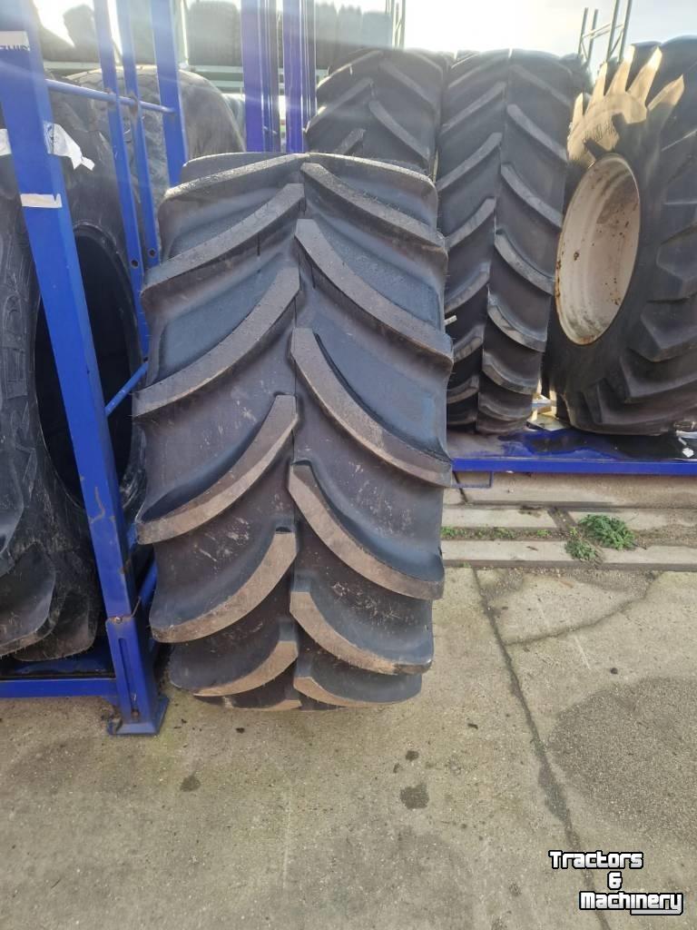 Wheels, Tyres, Rims & Dual spacers Vredestein banden