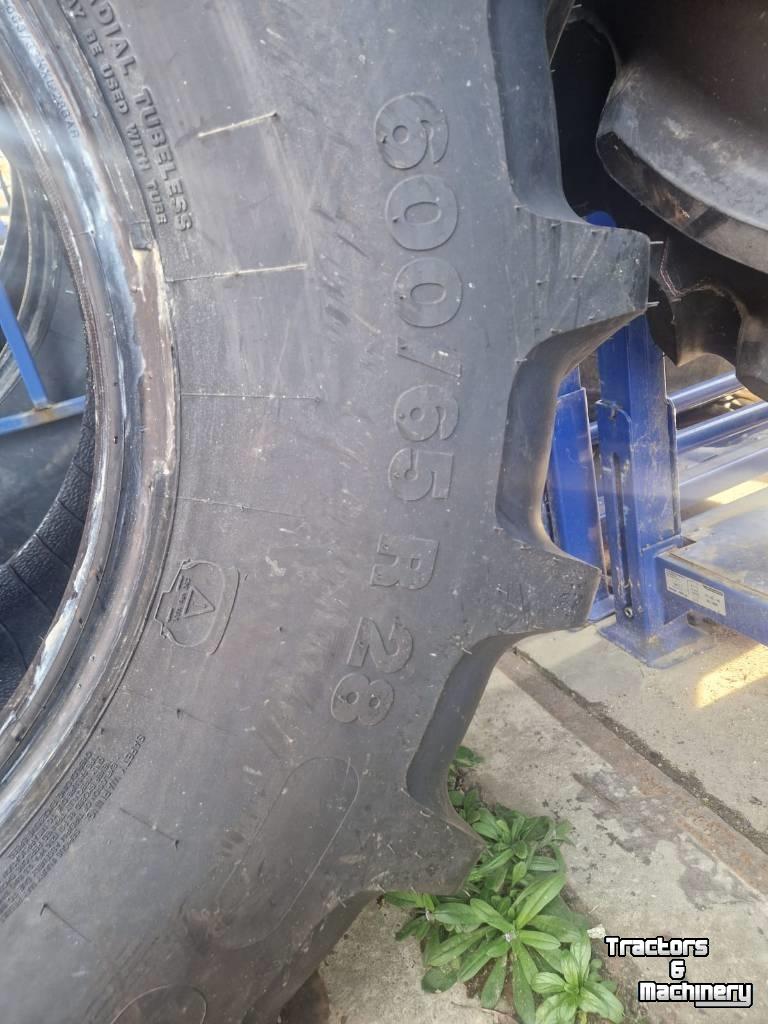 Wheels, Tyres, Rims & Dual spacers Vredestein banden