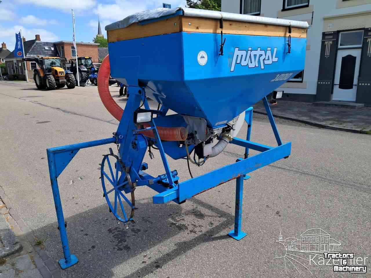 Front hopper seed drill  Mistral FT-750