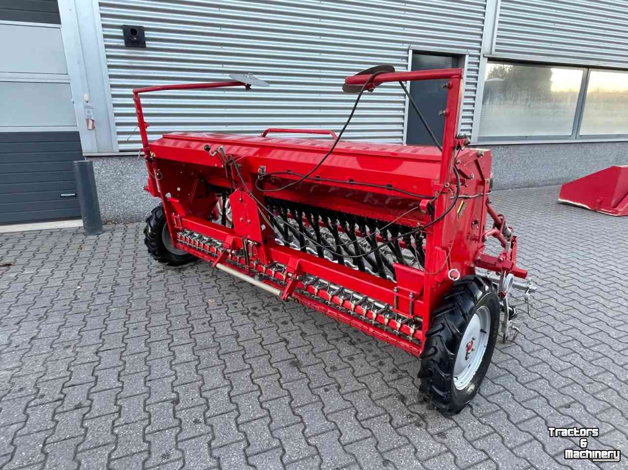 Seed drill Kongskilde Classic CS3000-29R zaaimachine