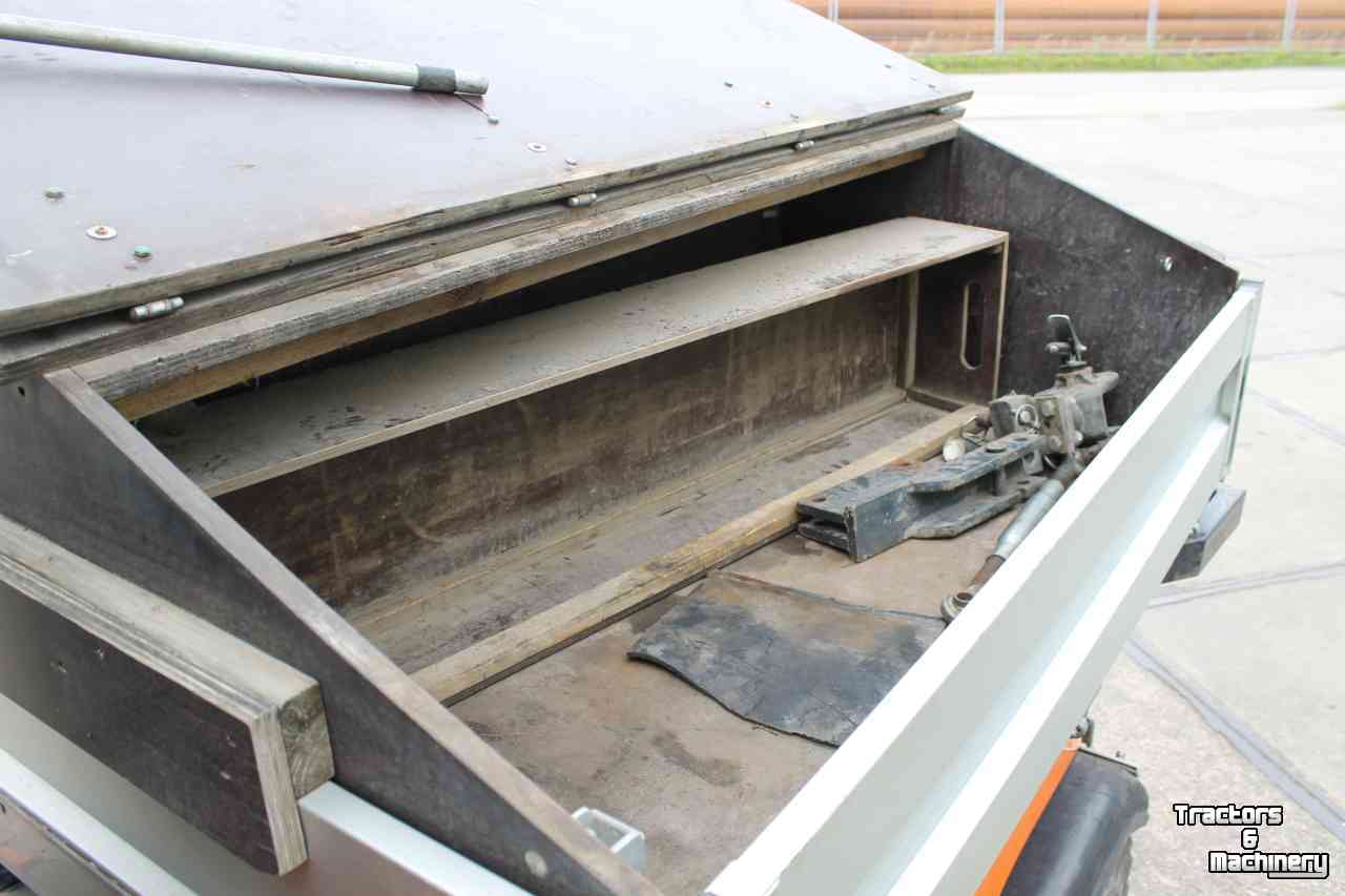 Horticultural Tractors Holder M480 werktuigdrager speciale smalspoortrekker kniktrekker Deutz motor