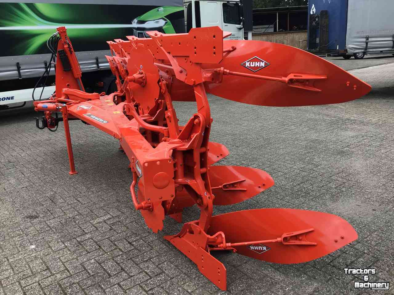 Ploughs Kuhn Vari-Master 153