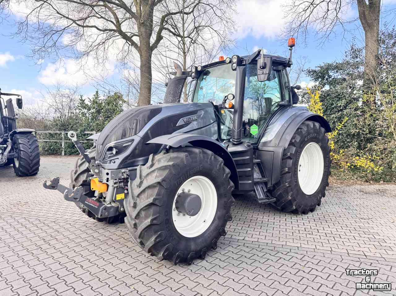 Tractor Valtra T174 Direct