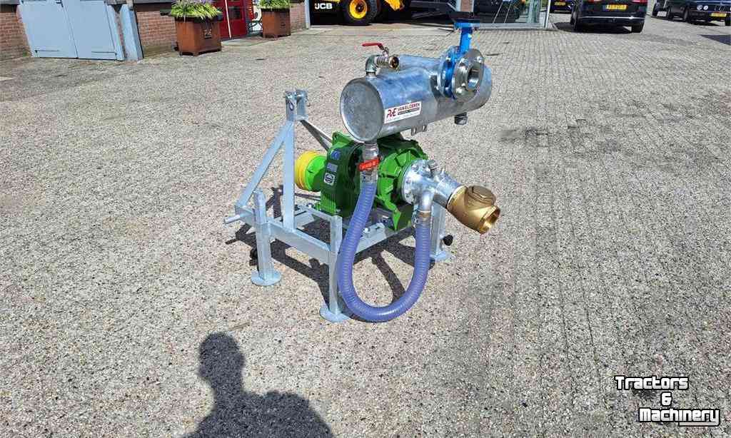 Irrigation pump Rovatti T3K80/2E PTO Pomp op bok