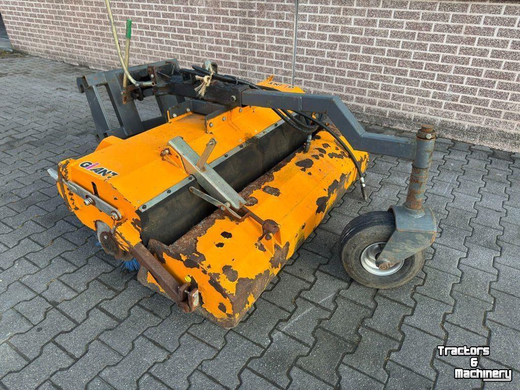 Sweeper Giant Veegmachine