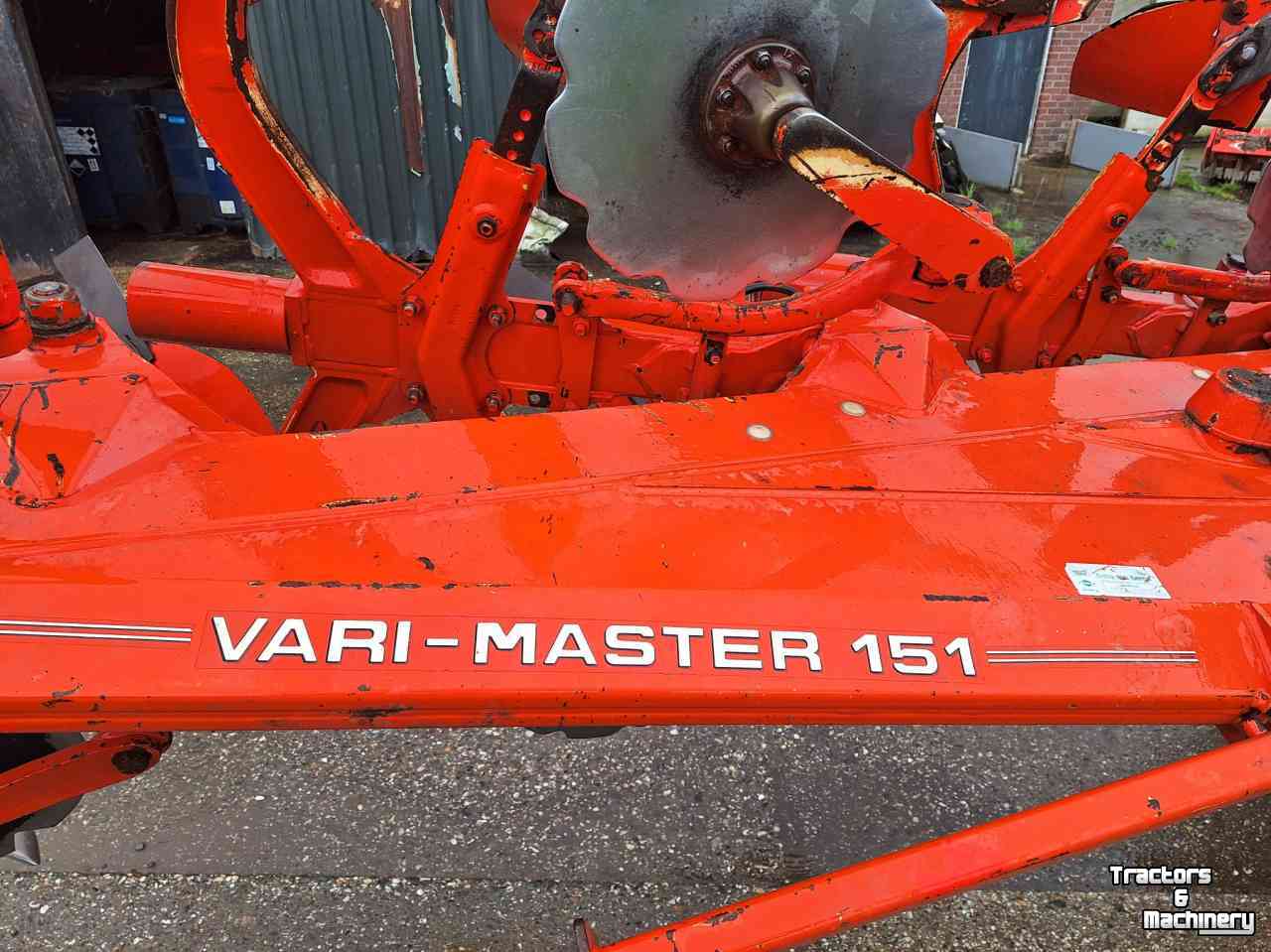 Ploughs Kuhn Vari Master 151