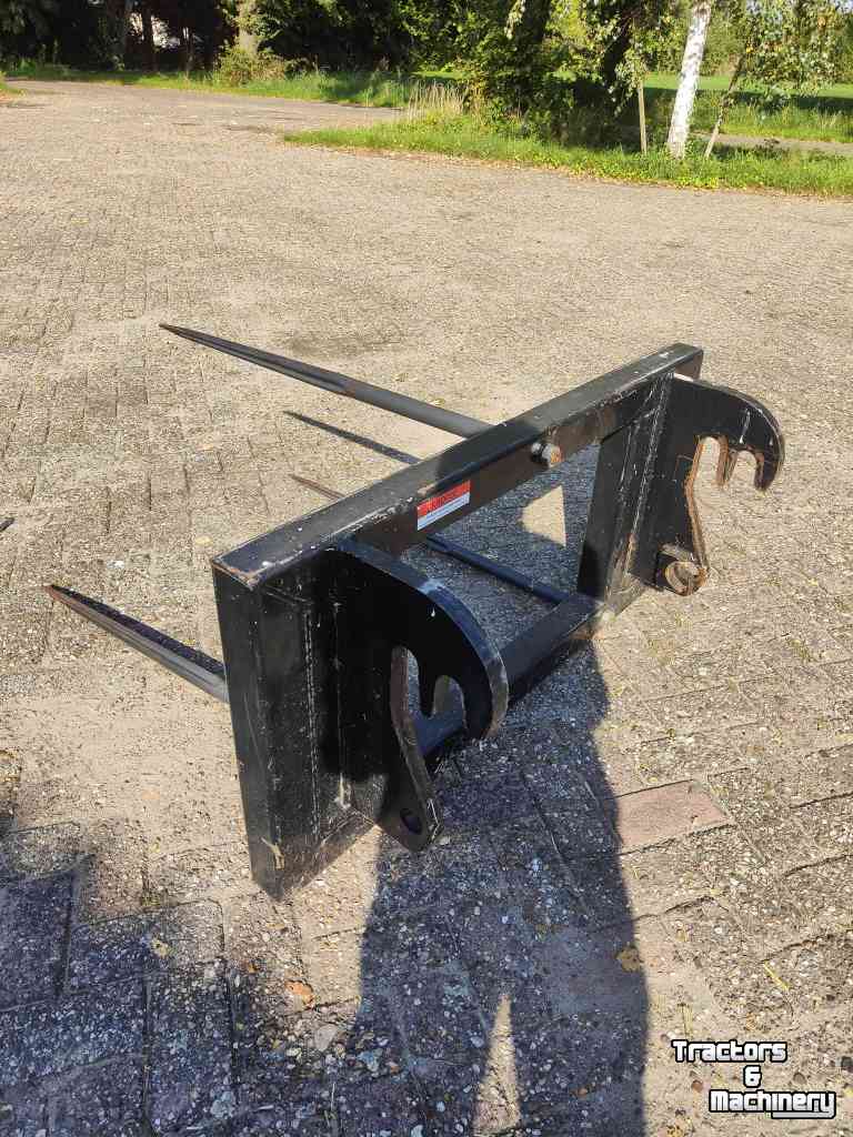 Tractor tipping boxes  Balenprikker Schäffer