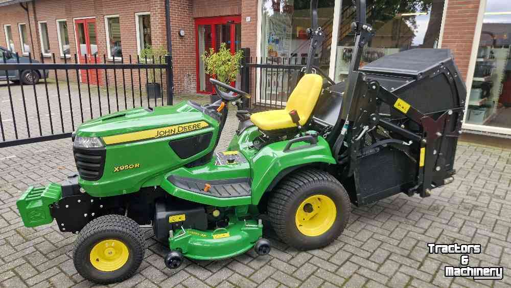 Ride-on mower John Deere X950R