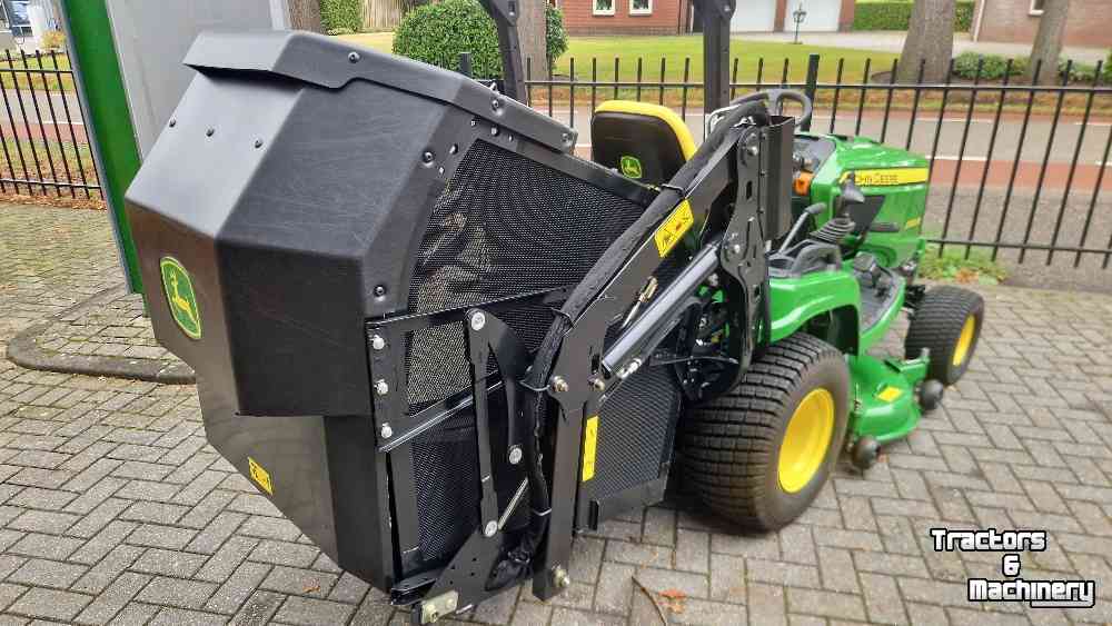 Ride-on mower John Deere X950R