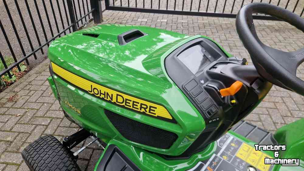 Ride-on mower John Deere X950R