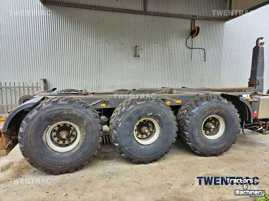 Hooked-arm carrier Veenhuis JVHA 30T CARRIER