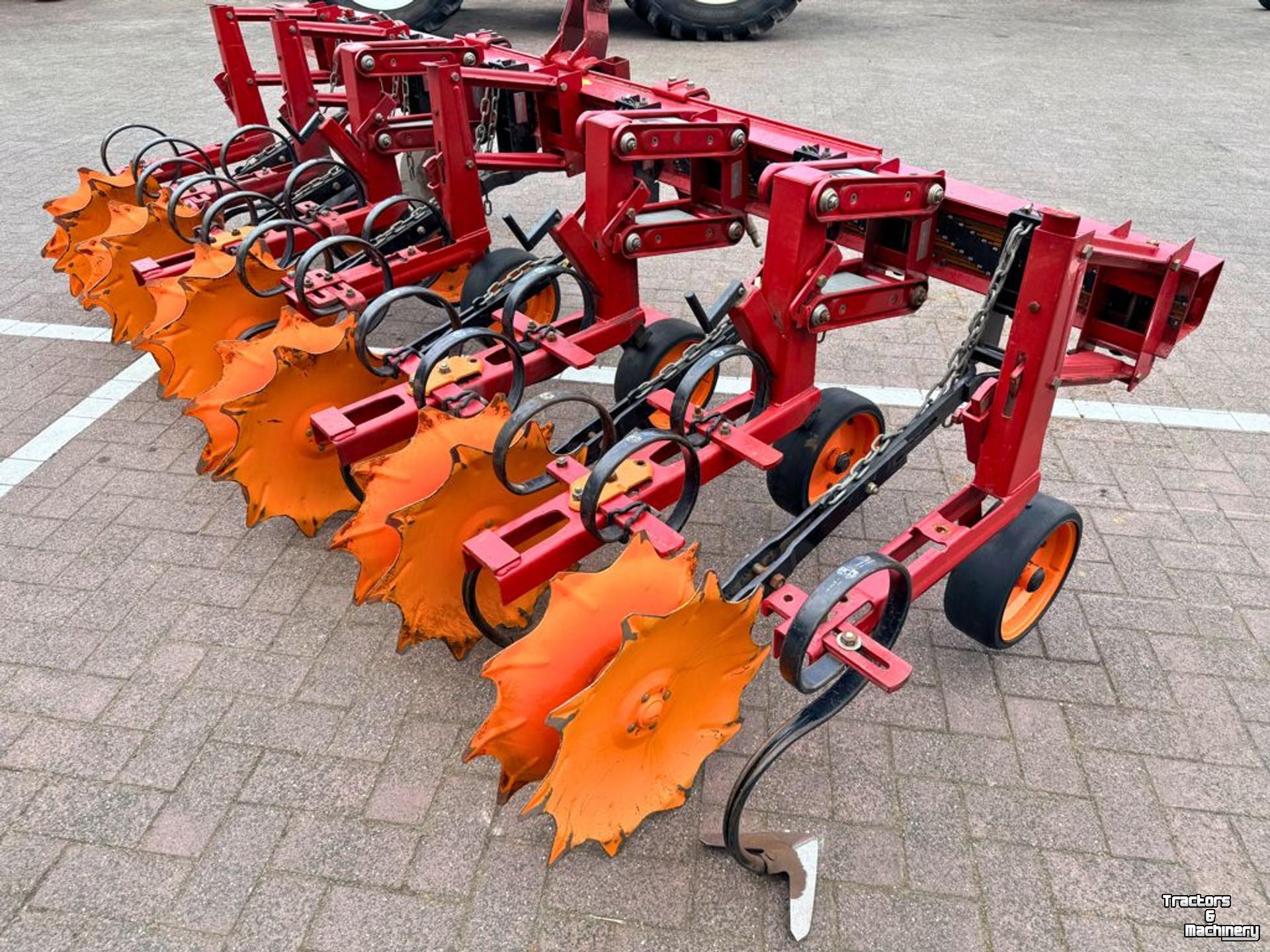 Inter-row cultivator Kongskilde Vibrocorn Schoffelmachine