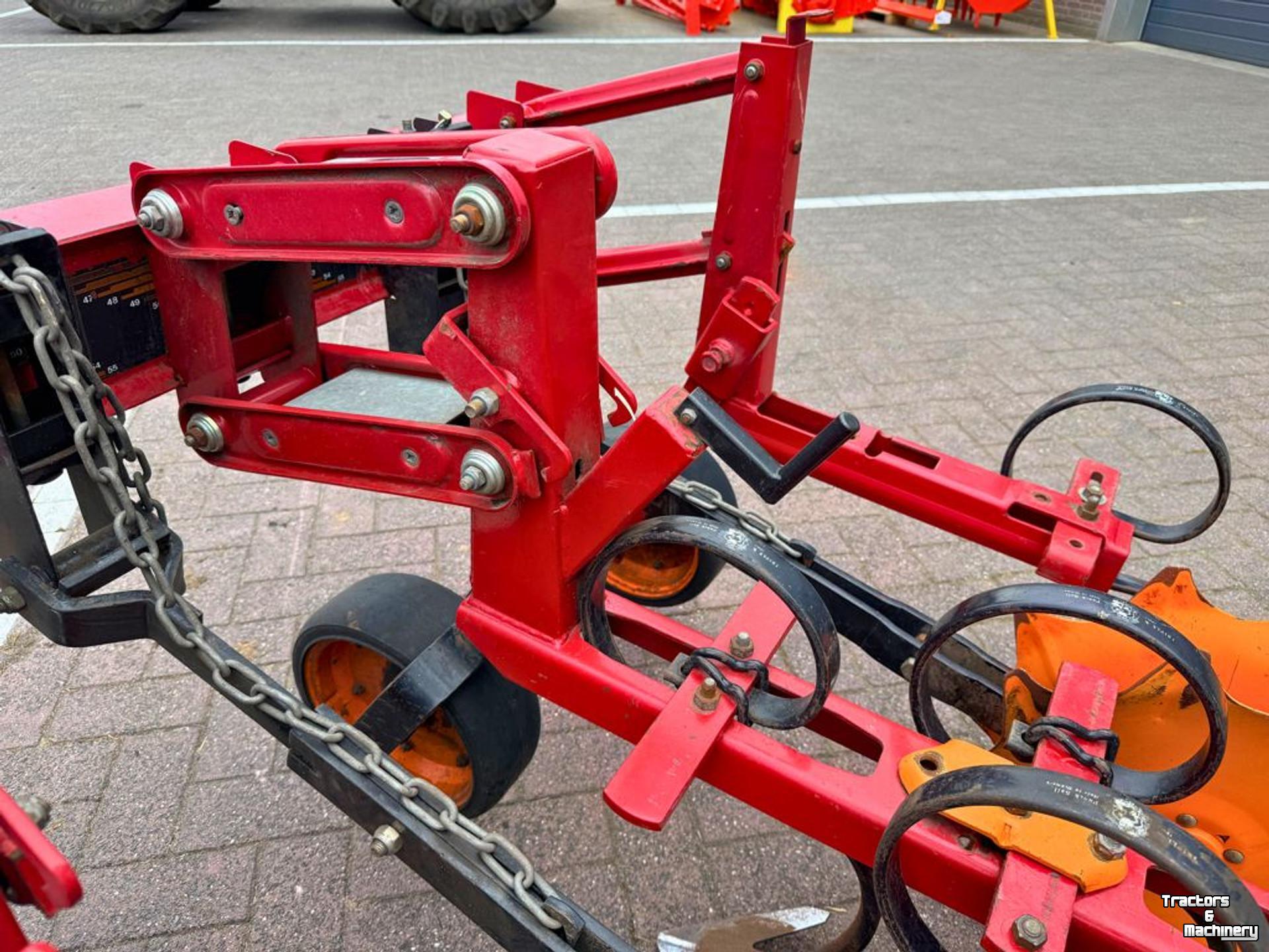 Inter-row cultivator Kongskilde Vibrocorn Schoffelmachine