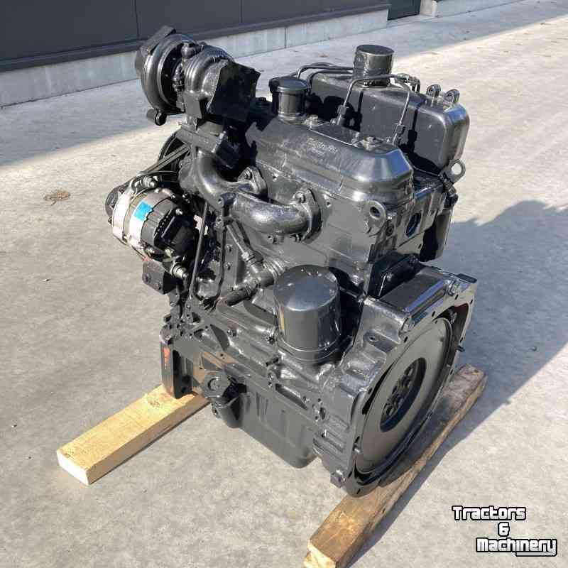 Engine Iveco 84527383 3-cilinder motor (8035.25)