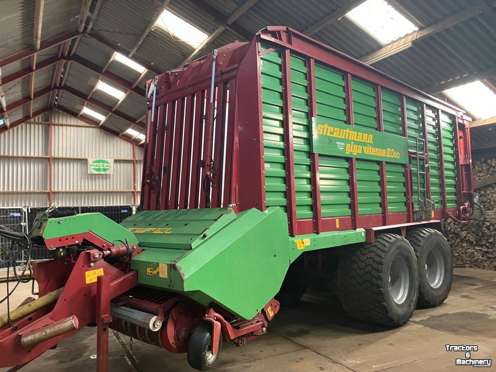 Ramp trailer Strautmann Giga Vitesse III Duo Plus