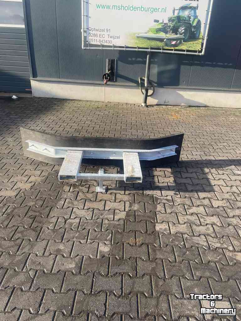 Rubber yard scraper  Rubberschuif met lepelinsteek