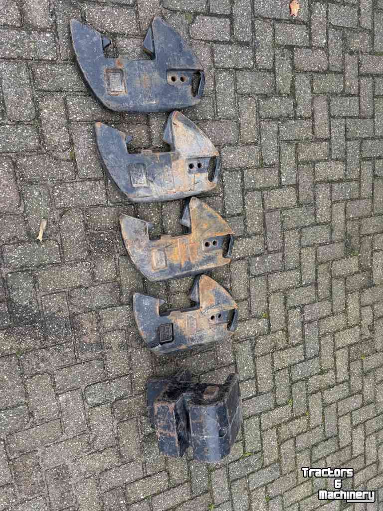Frontweights Case-IH frontgewichten, 4x 45 kg en 110kg middengewicht