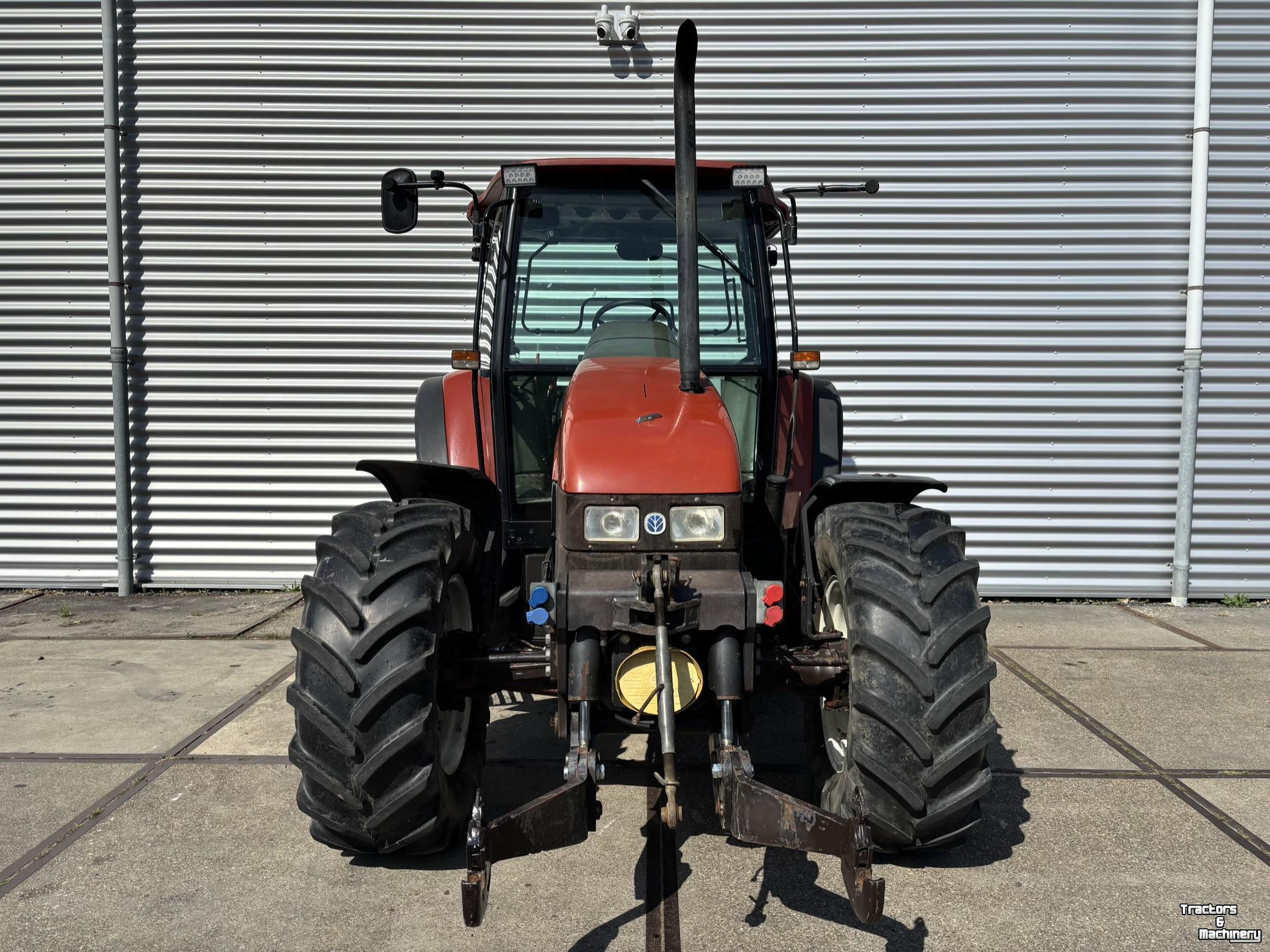 Tractor New Holland L75