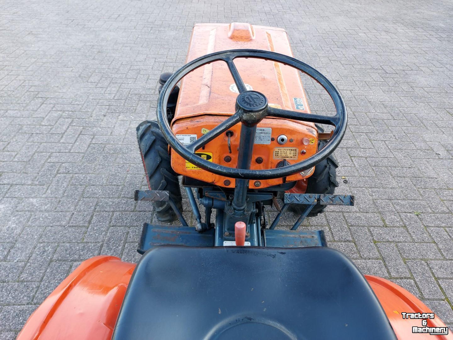 Small-track Tractor Kubota B6000