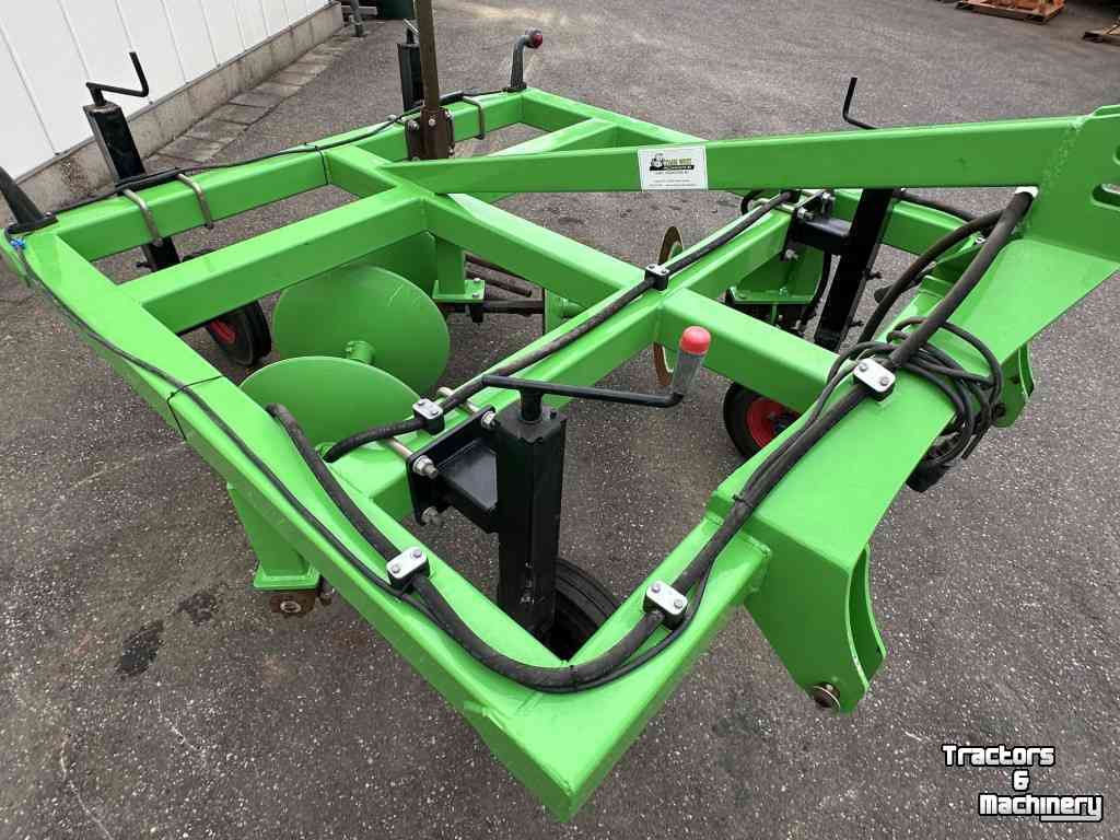 Onion harvester  Tordisc Combi West Mechanisatie schijvenrooier voor uien en rode bieten