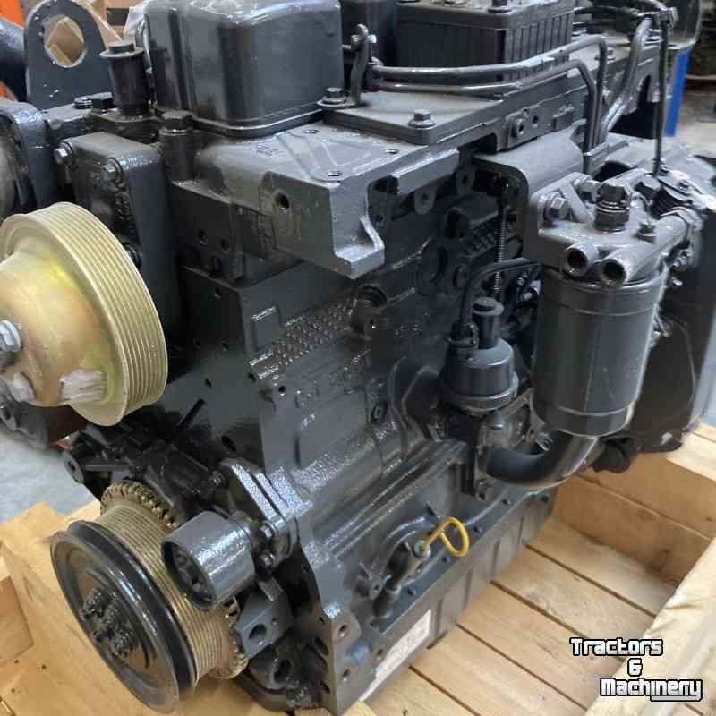 Engine New Holland 86990708 Motor