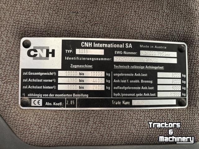 Tractor New Holland TVT135