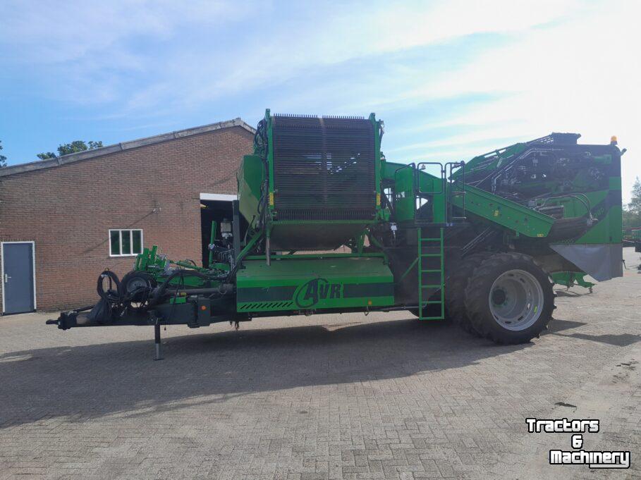 Potato harvester AVR Spirit 9200