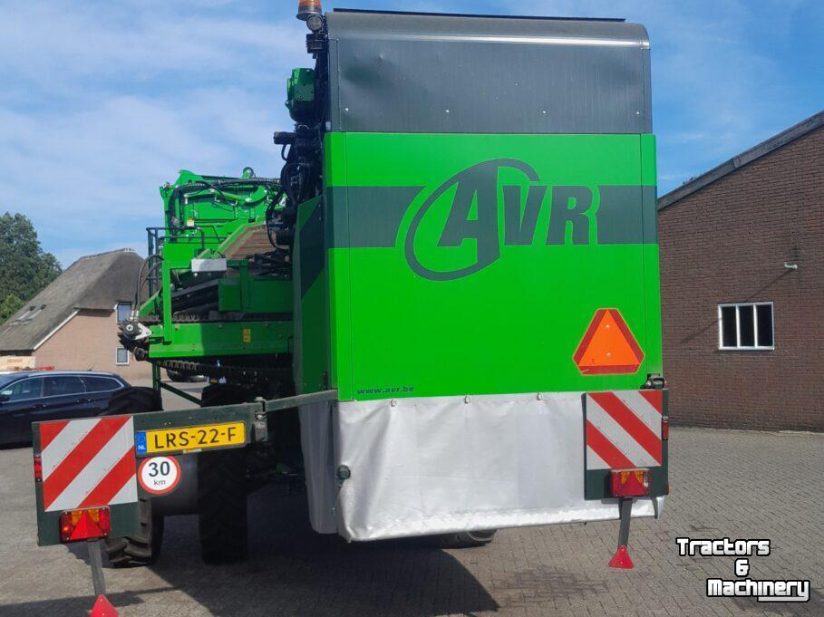 Potato harvester AVR Spirit 9200