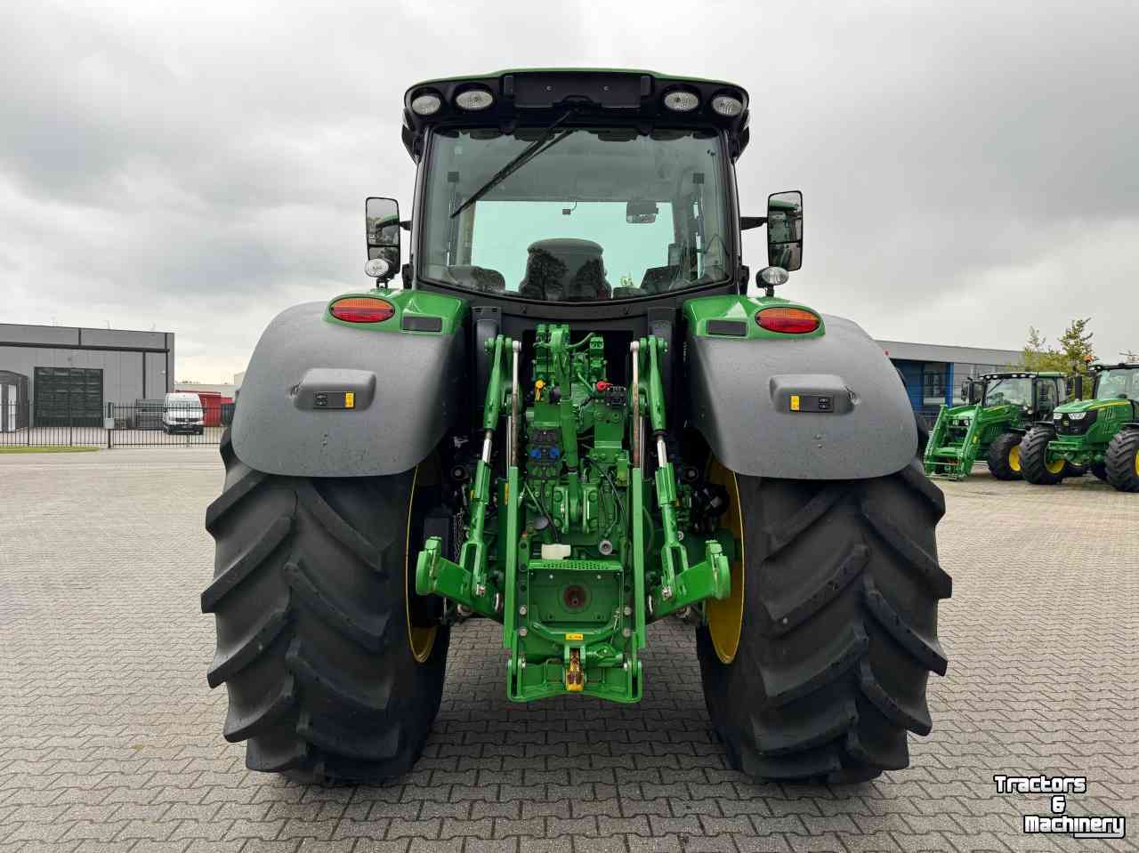 Tractors John Deere 6R215 AP 50KM AUTOTRAC-READY 2023 935 UUR DEMO!!!
