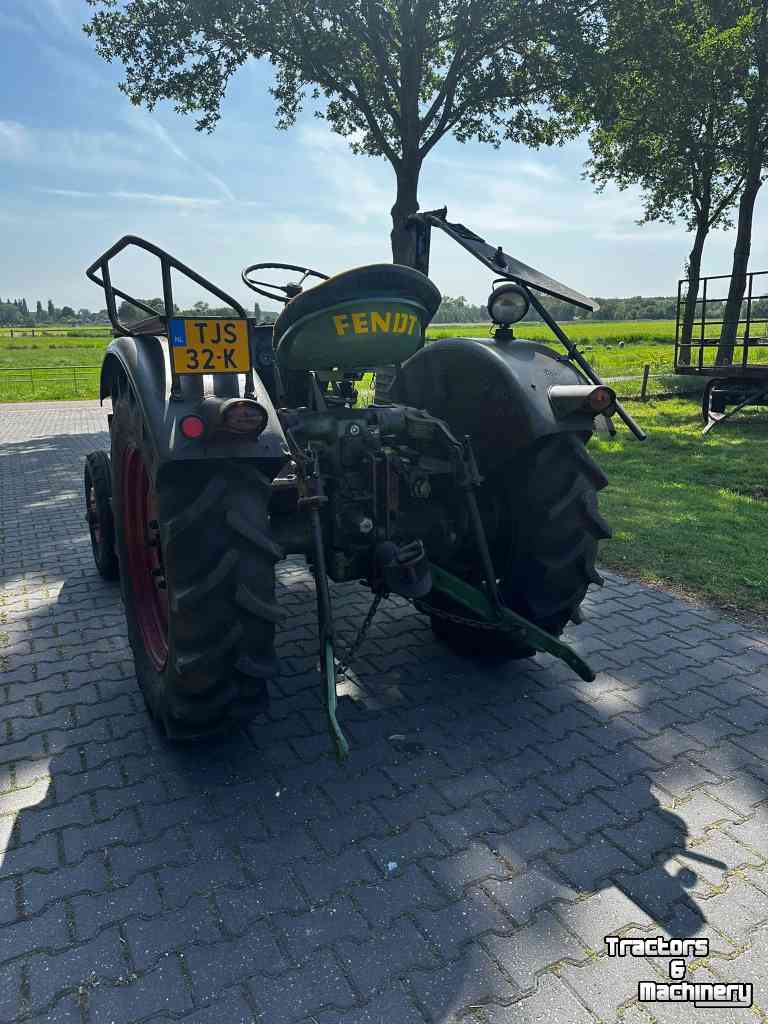Tractor Fendt Farmer 1 met hef en maaibalk
