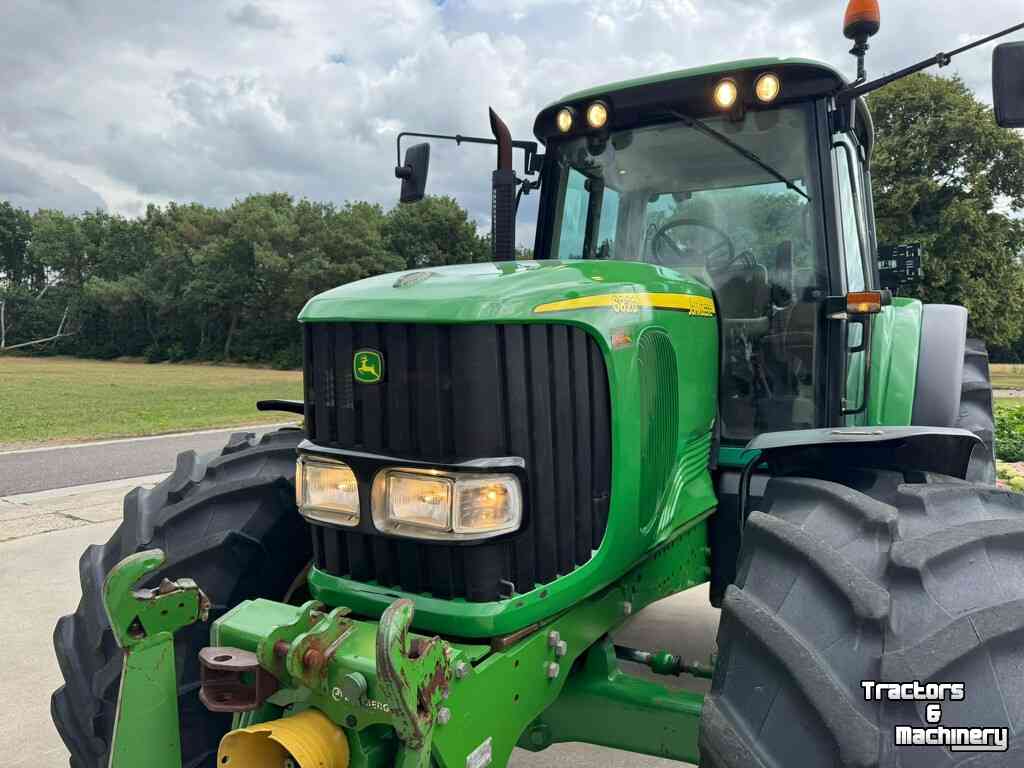 Tractor John Deere 6820