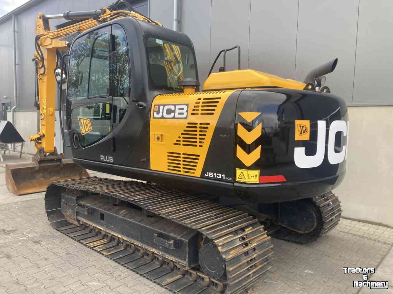 Excavator tracks JCB JS131 T4F plus.  Slechts 3060uur!