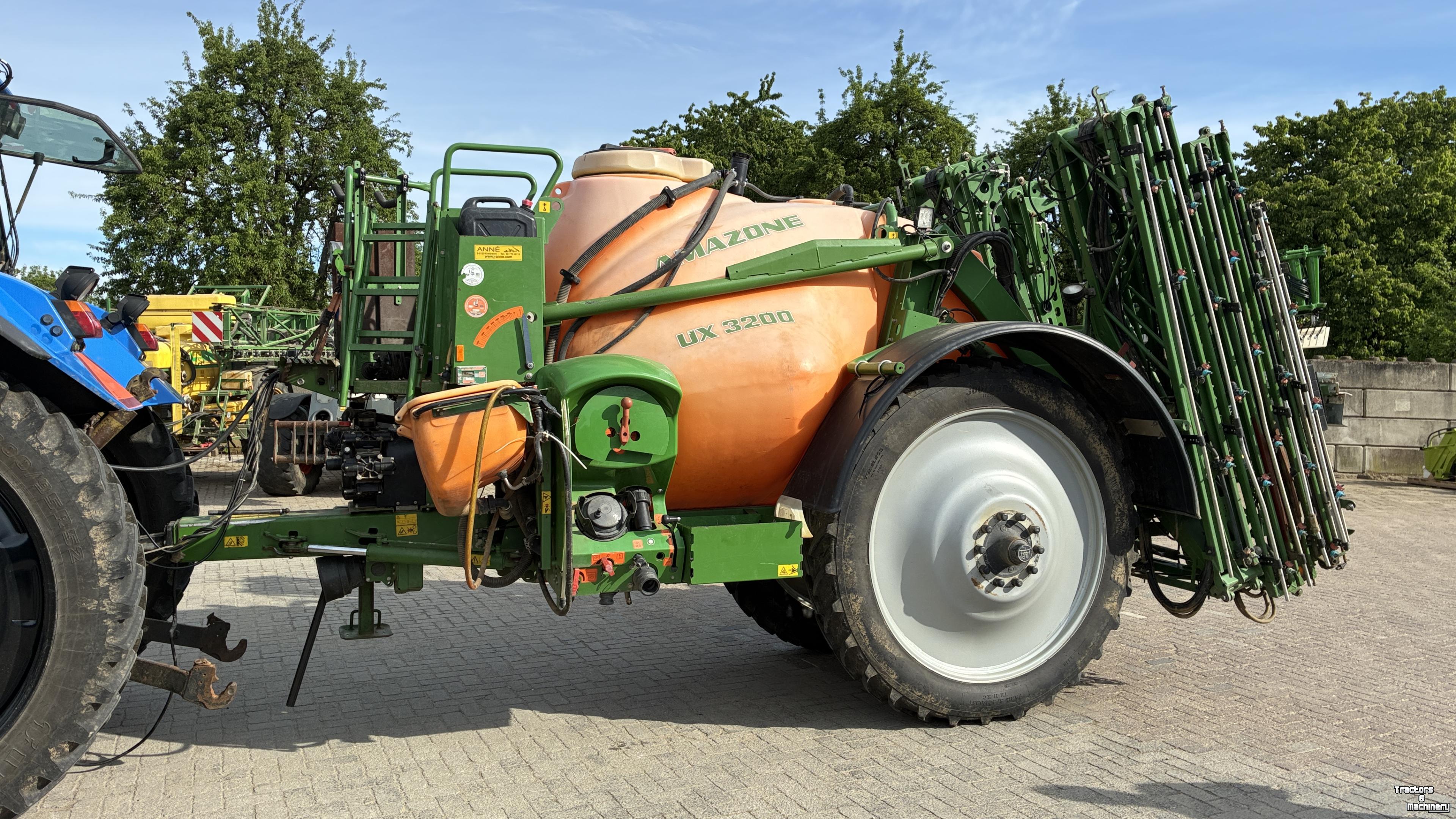 Fieldsprayer Amazone UX 3200 Special
