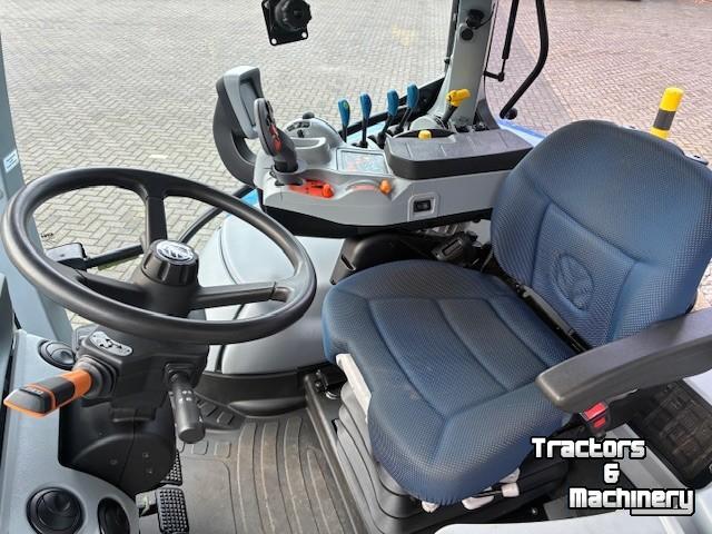 Tractor New Holland 155