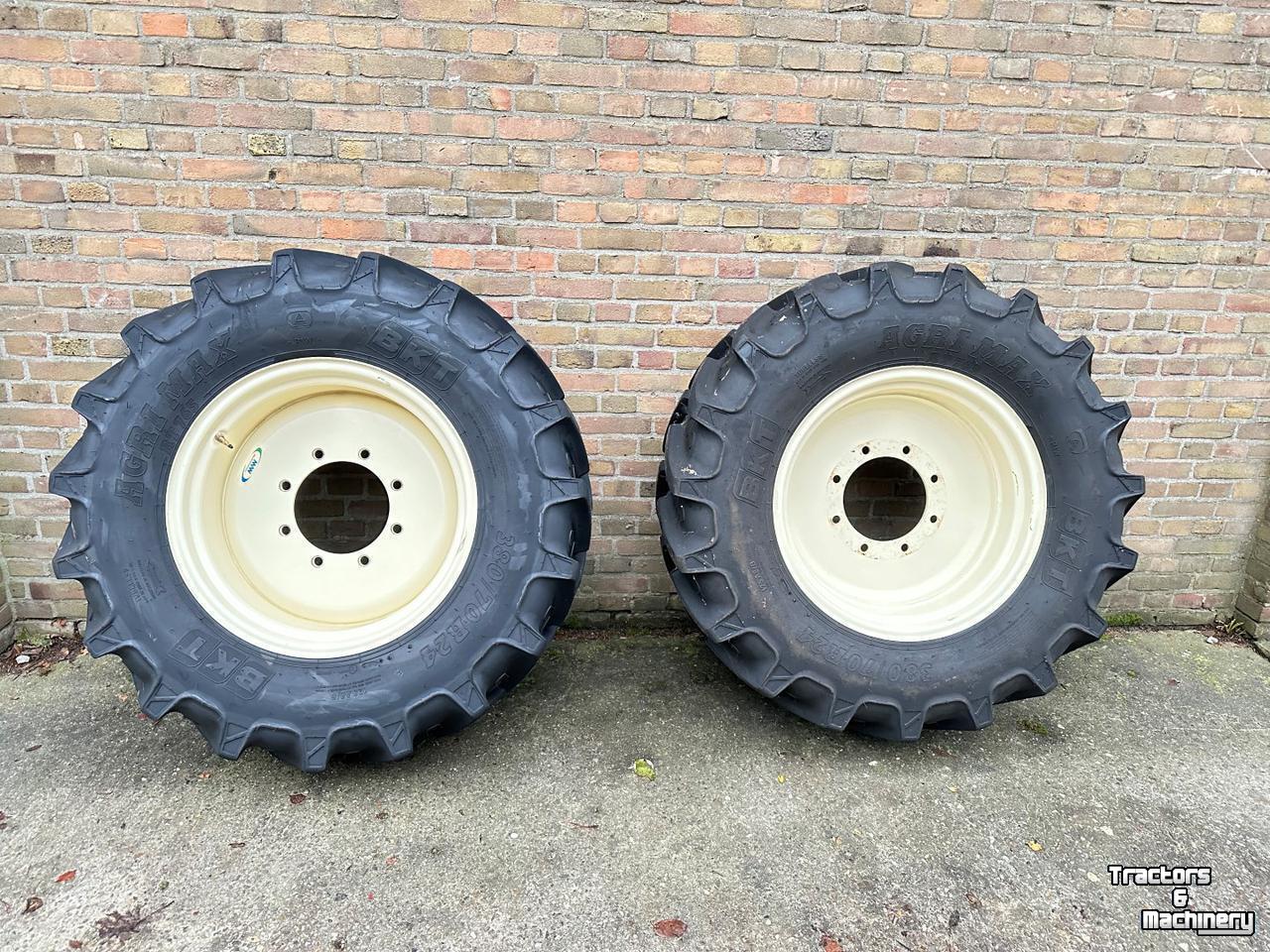Wheels, Tyres, Rims & Dual spacers BKT 380/70R24