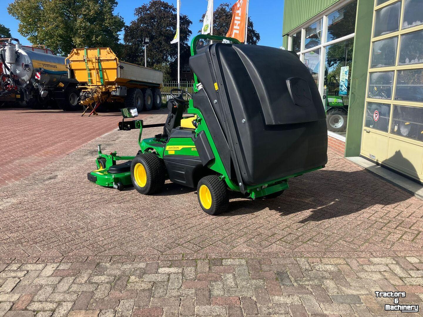Ride-on mower John Deere 1570