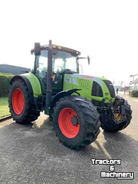 Tractors Claas Arion 620 Cis