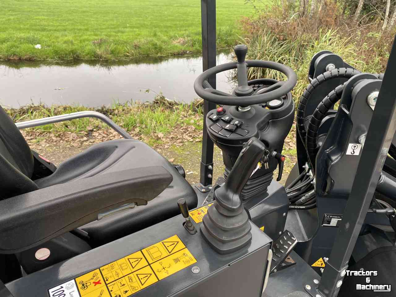 Wheelloader Pitbull X27-26V